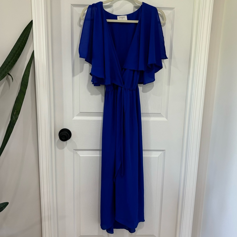 NWOT Everly Chiffon Faux Wrap Midi Dress